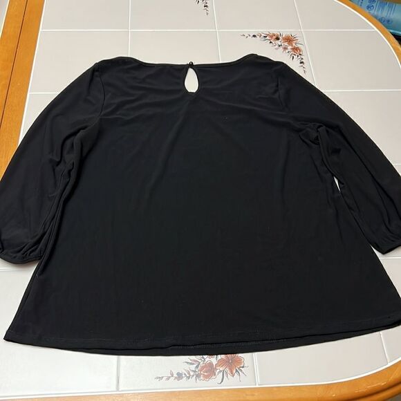 89th + Madison Blouse Size Large - Picture 5 of 7